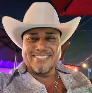 Meet your Posher, Marco antonio